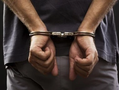 Δείτε τους 4 απατεώνες που εξαπατούσαν οφειλέτες (εικόνες)